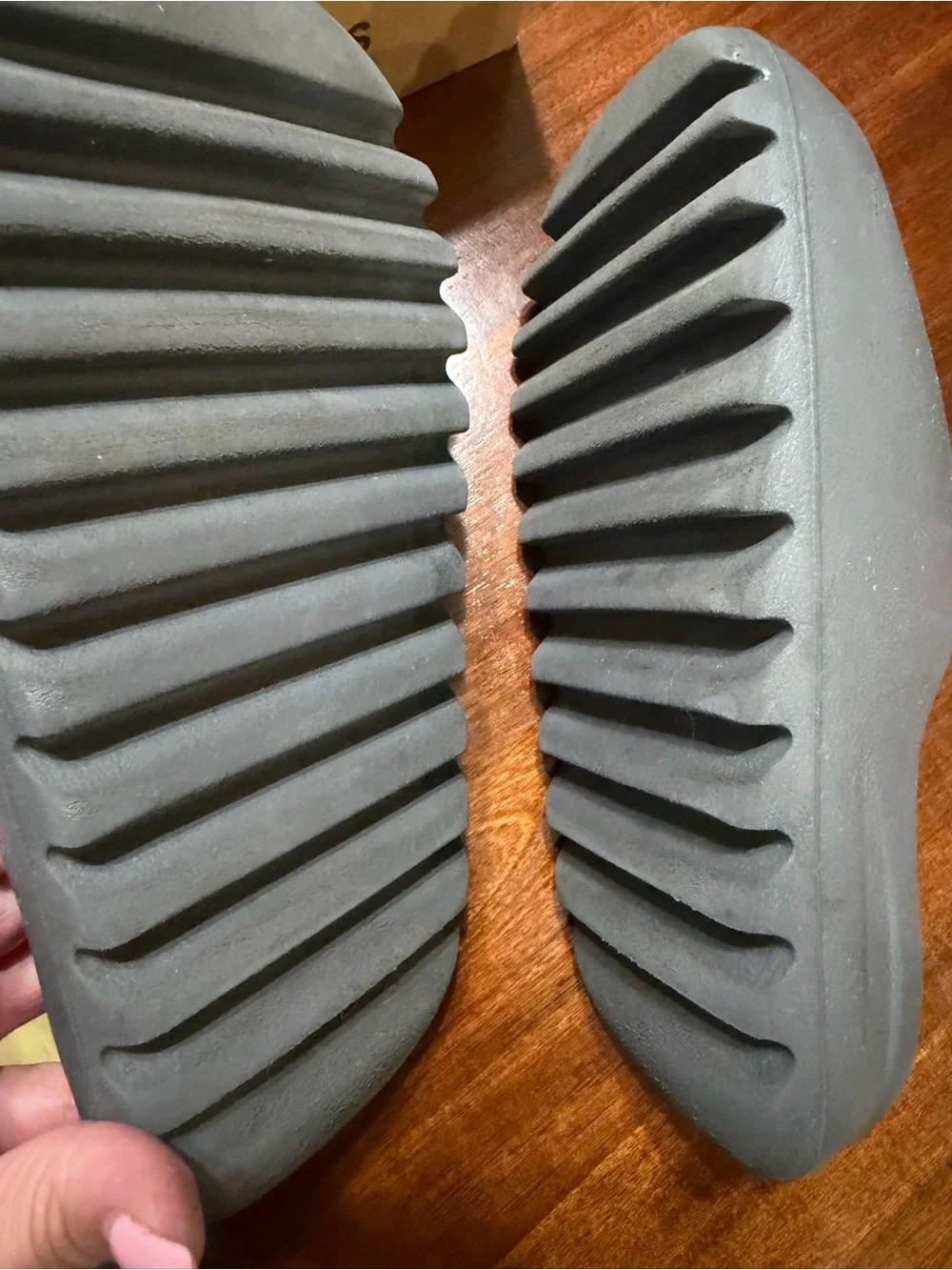adidas yeezy slide